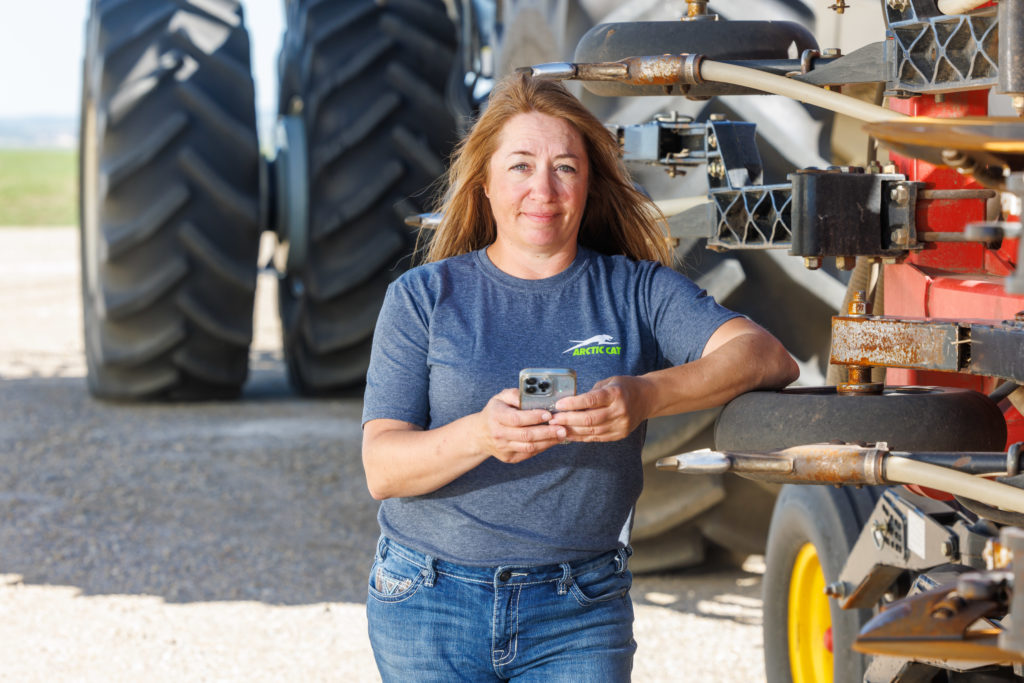 Decisive Farming by TELUS Agriculture - precision technologies